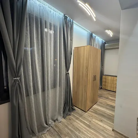 Apartman Medical College *
